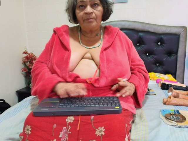 VickyBoobss
