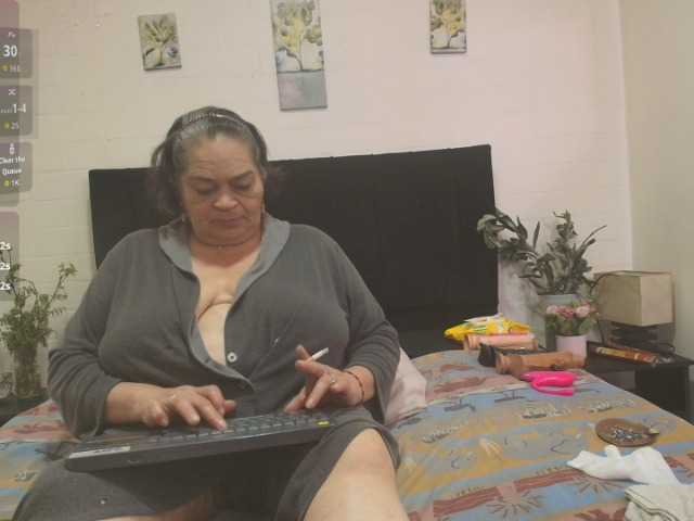 VickyBoobss live cam on BongaCams