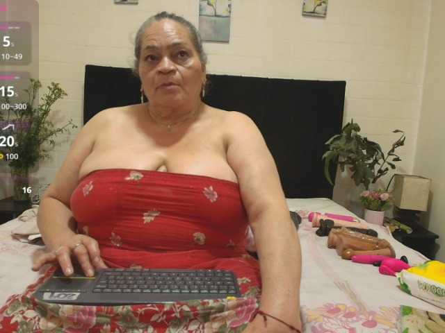 VickyBoobss