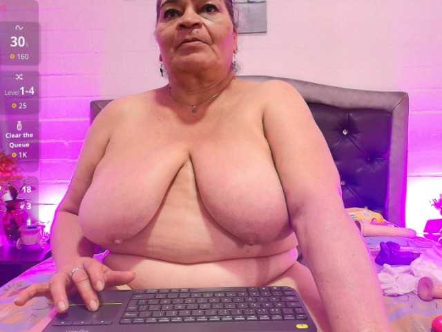 VickyBoobss