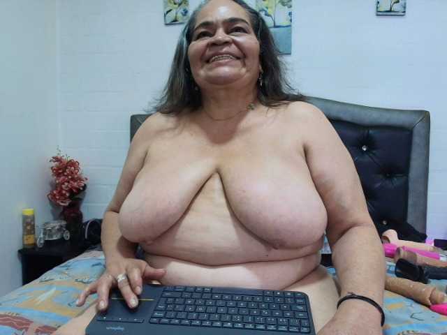 VickyBoobss