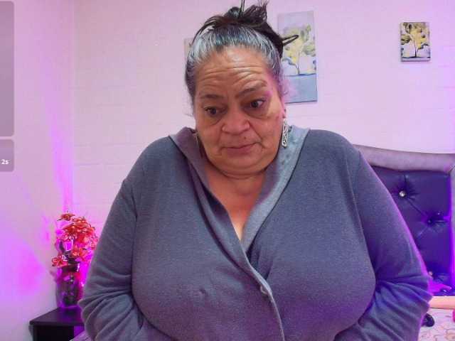 QueenMatturex live webcam show