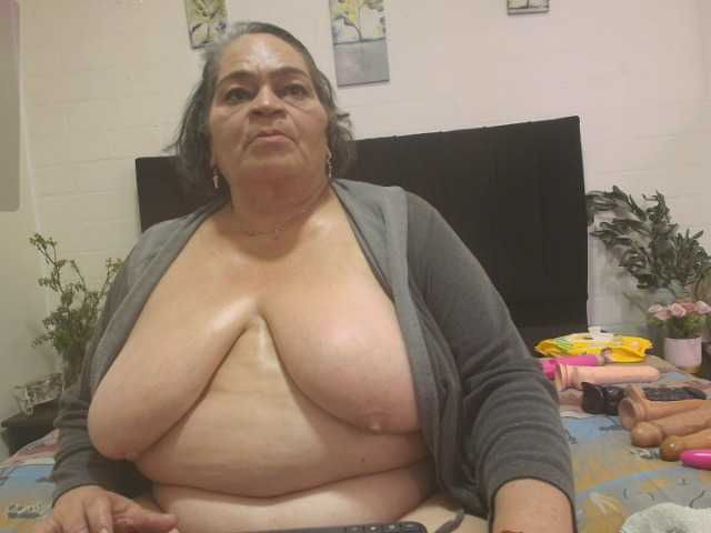 VickyBoobss live cam on BongaCams