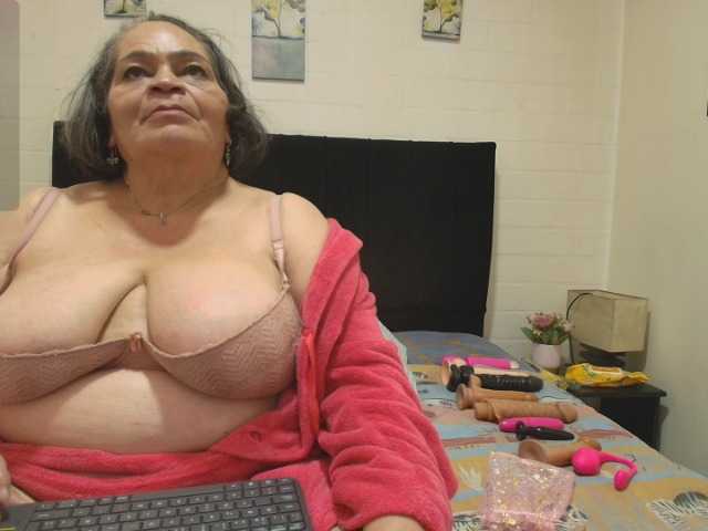 VickyBoobss