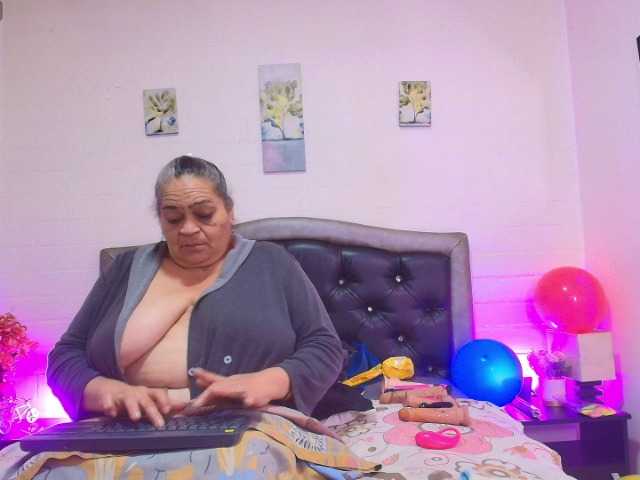 vickyboobss online