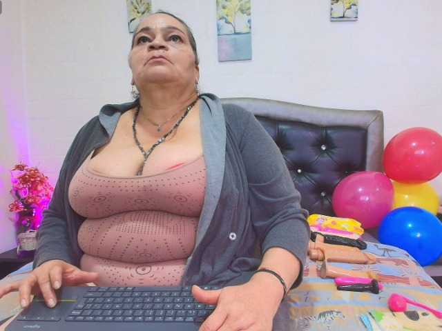 vickyboobss online