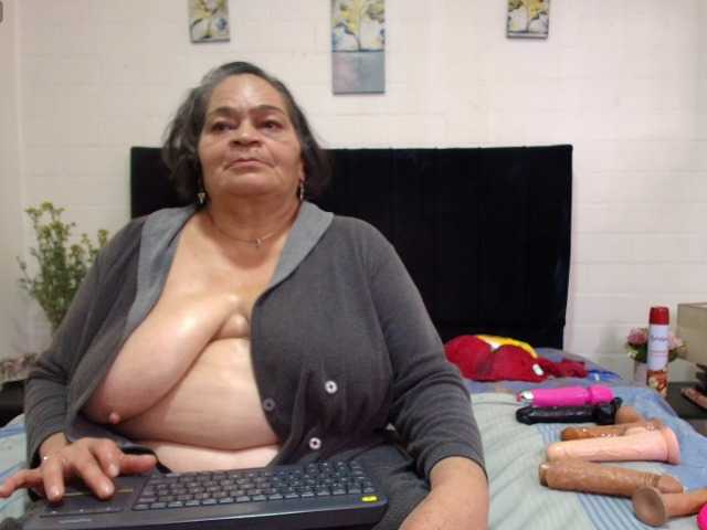 VickyBoobss