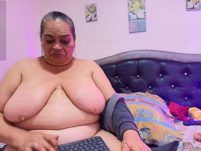 VickyBoobss