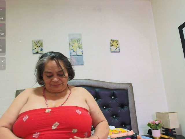 VickyBoobss live cam on BongaCams