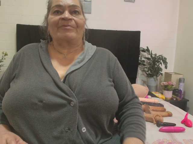 VickyBoobss live cam on BongaCams