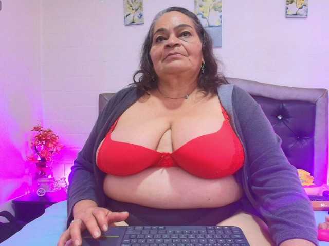 VickyBoobss