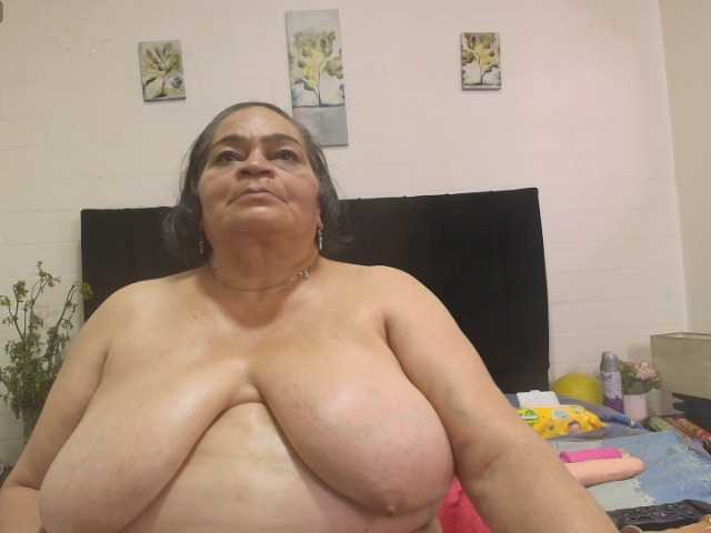 VickyBoobss live cam on BongaCams