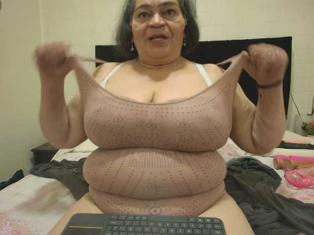 QueenMatturex live cam preview