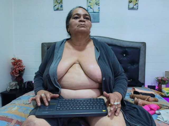 VickyBoobss