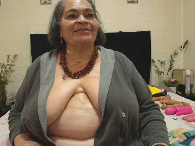 VickyBoobss