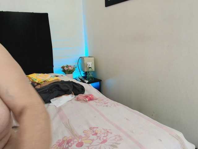 QueenMatturex live cam