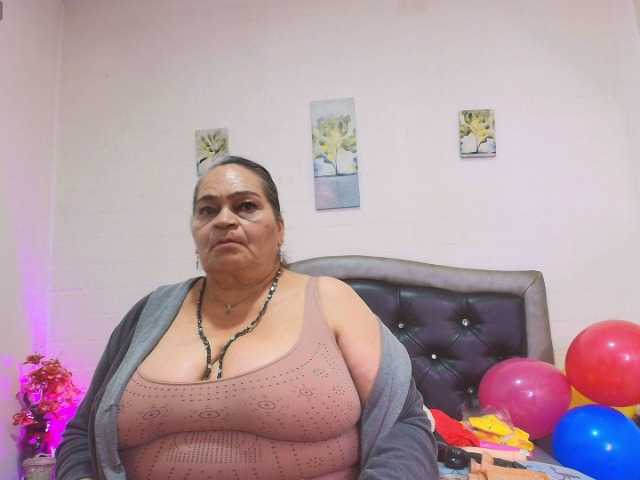 VickyBoobss live cam on BongaCams