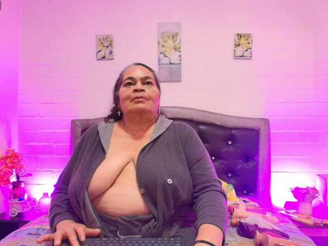 VickyBoobss