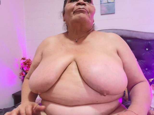 VickyBoobss