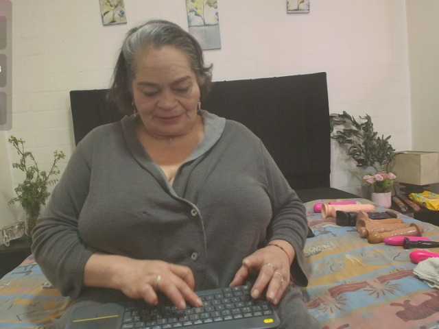 VickyBoobss live cam on BongaCams