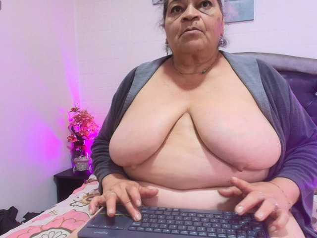 VickyBoobss