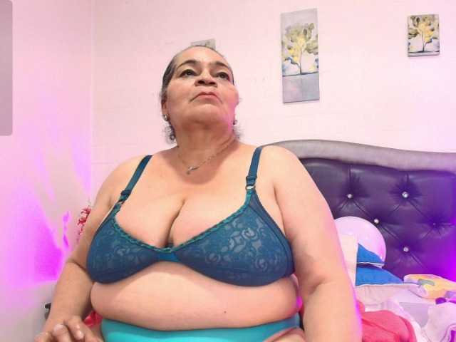 VickyBoobss live cam on BongaCams