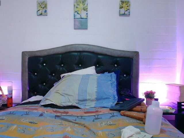 le modèle QueenMatturex est en webcam porno dans un show sur le site bongacams, il possède les tags suivants: Latino/Hispanic,Brunette,Shaved