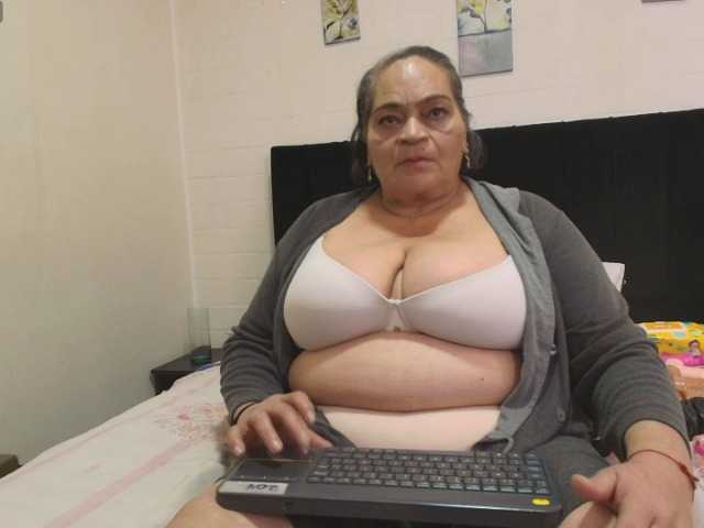 VickyBoobss