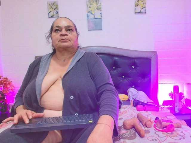 VickyBoobss