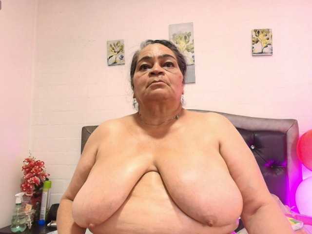 VickyBoobss live cam on BongaCams
