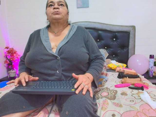 VickyBoobss