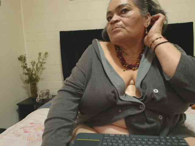 QueenMatturex webcam