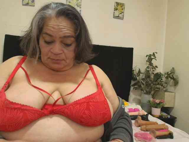 QueenMatturex webcam