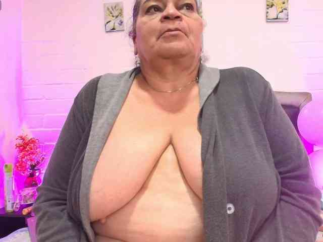 VickyBoobss Live Webcam on BongaCams