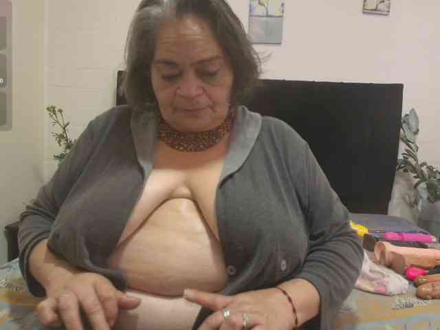 QueenMatturex webcam