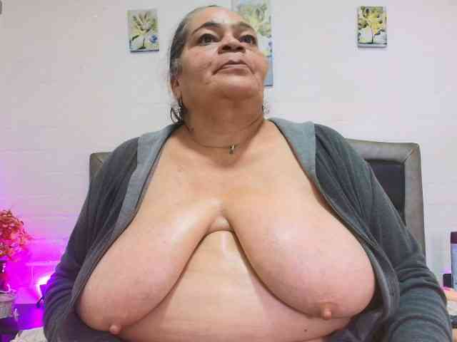VickyBoobss