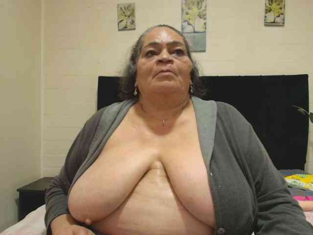 QueenMatturex webcam