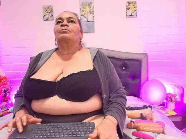 VickyBoobss Live Webcam on BongaCams