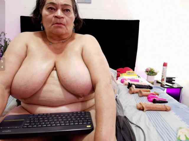 QueenMatturex webcam