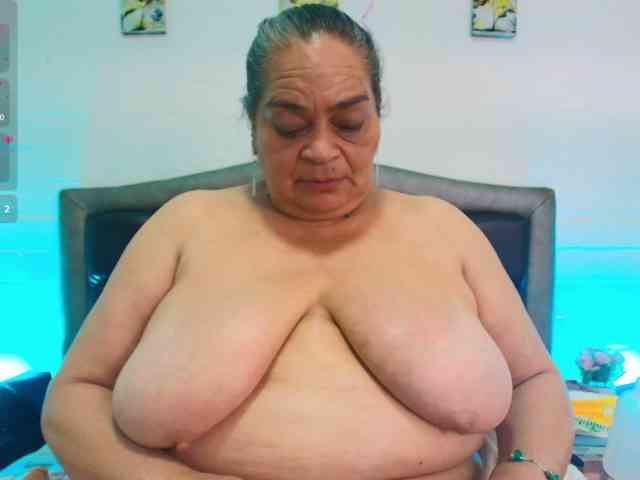 QueenMatturex webcam