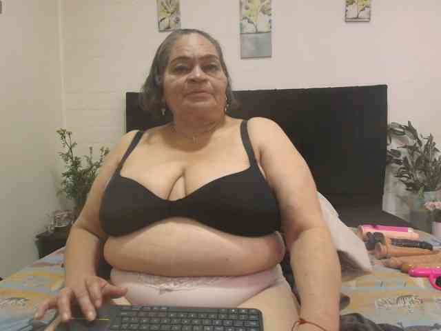 VickyBoobss Live Webcam on BongaCams