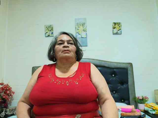 QueenMatturex webcam