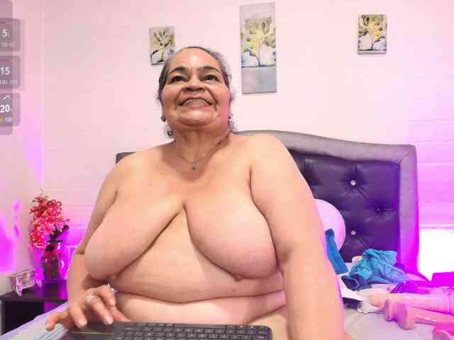 queenmatturex's live room