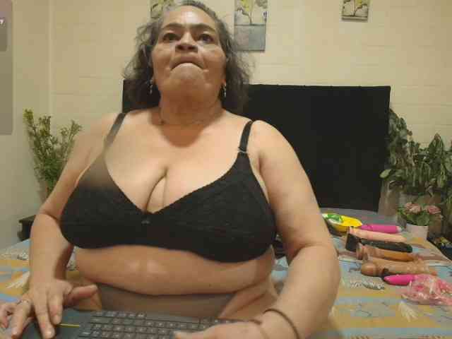 QueenMatturex webcam