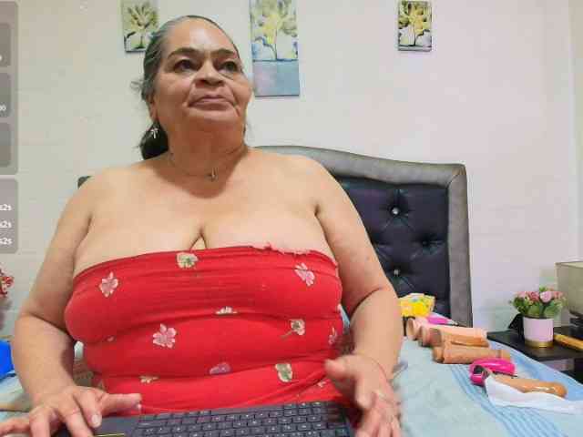 QueenMatturex webcam