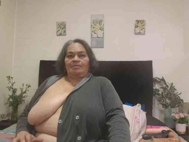 QueenMatturex webcam