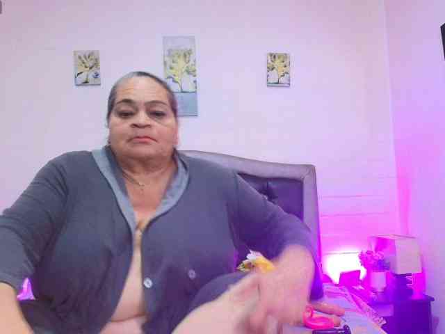 QueenMatturex webcam