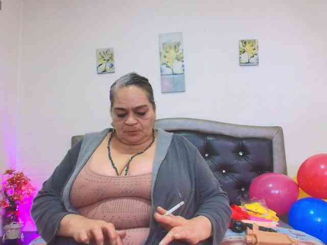 QueenMatturex webcam