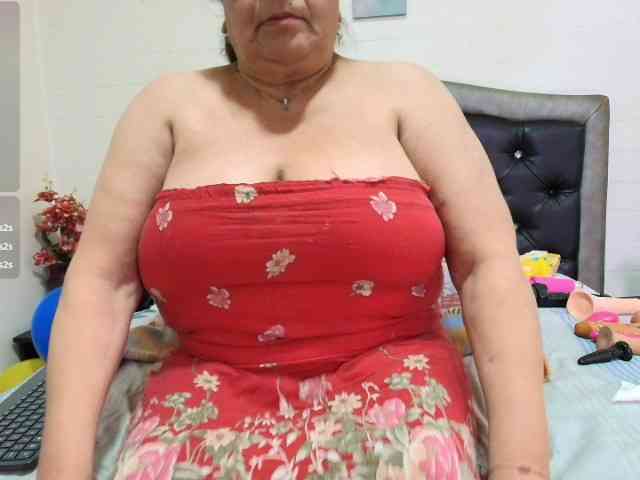 VickyBoobss Live Webcam on BongaCams