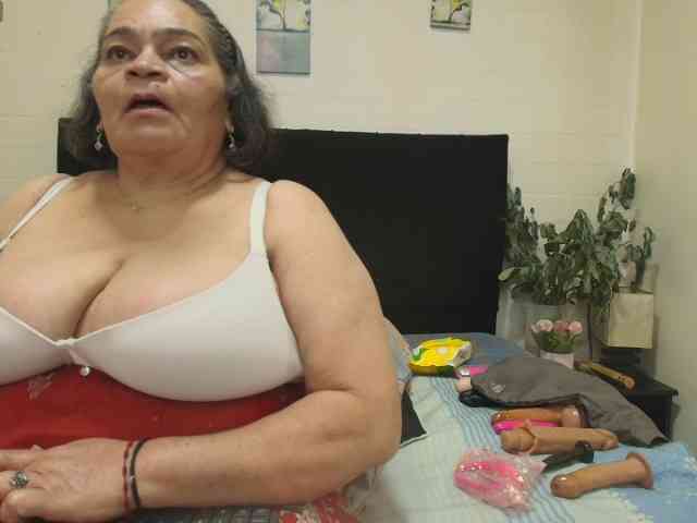 QueenMatturex webcam